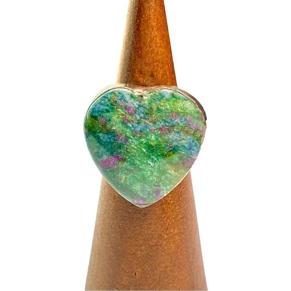 Natural Ruby Fuchsite Gemstone in a 925 Sterling Silver Overlay Ring (5.75) - Picture 4 of 6